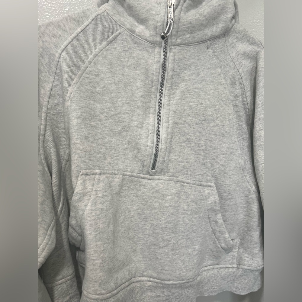 Grey scuba sweatshirt size medium/large